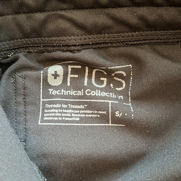 FIGS scrub SET - Picture 4 of 4